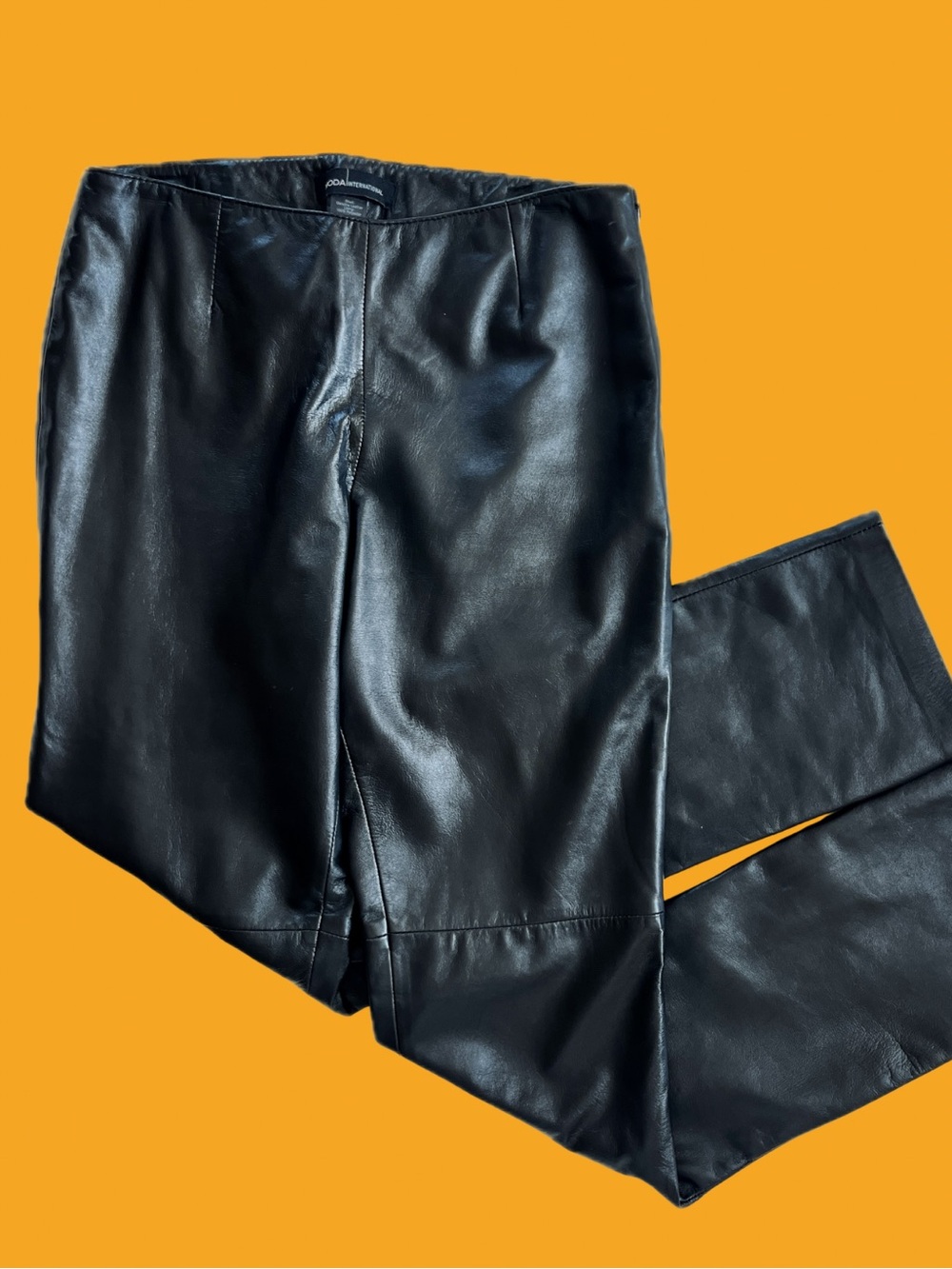 Black Genuine Leather Straight Leg Mid Rise Pants Size 6